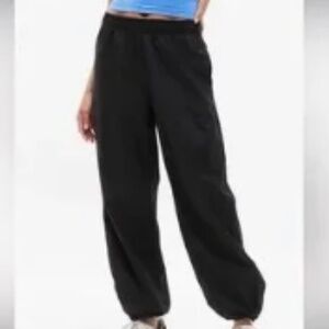 NWT ATHLETA Lunar Sheen Utility Mid Rise Pant, Size Tall XS, Black